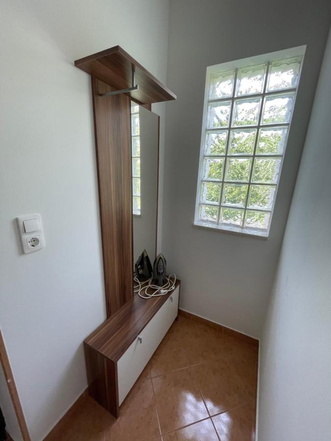 Apartment Jakasa โตรกีร์ ภายนอก รูปภาพ