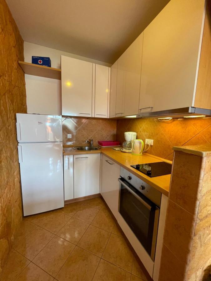 Apartment Jakasa โตรกีร์ ภายนอก รูปภาพ