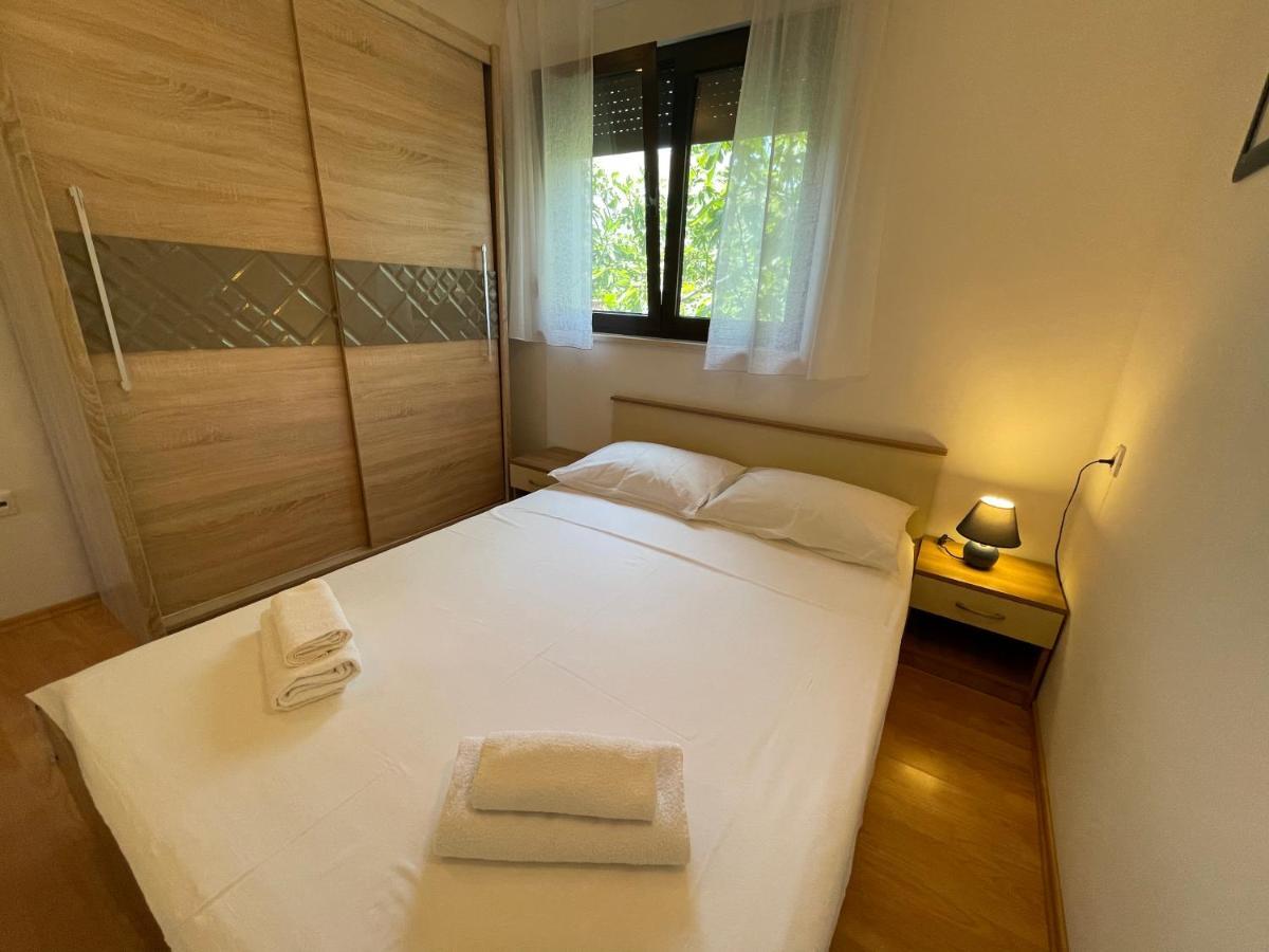 Apartment Jakasa โตรกีร์ ภายนอก รูปภาพ