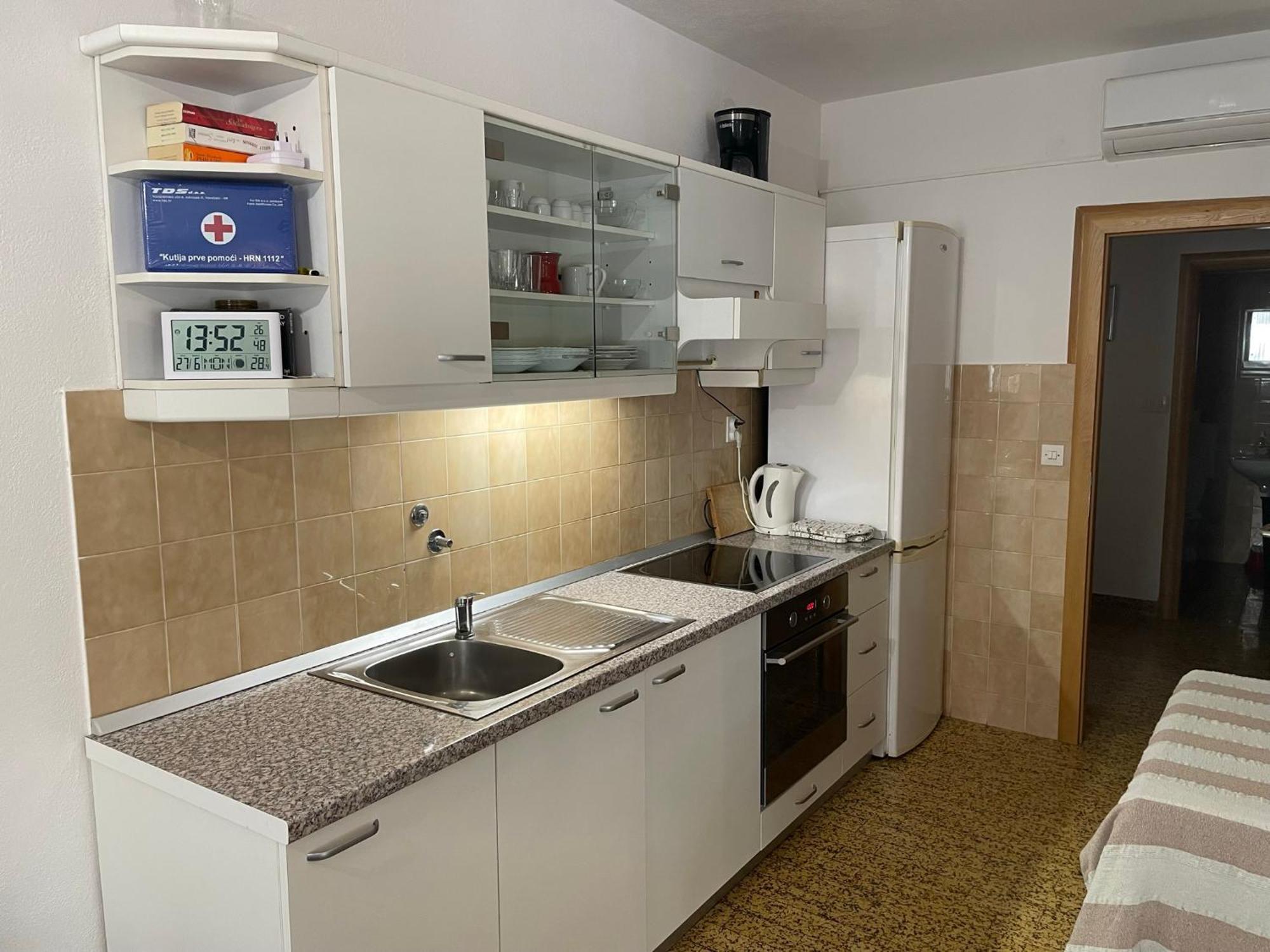 Apartment Jakasa โตรกีร์ ภายนอก รูปภาพ