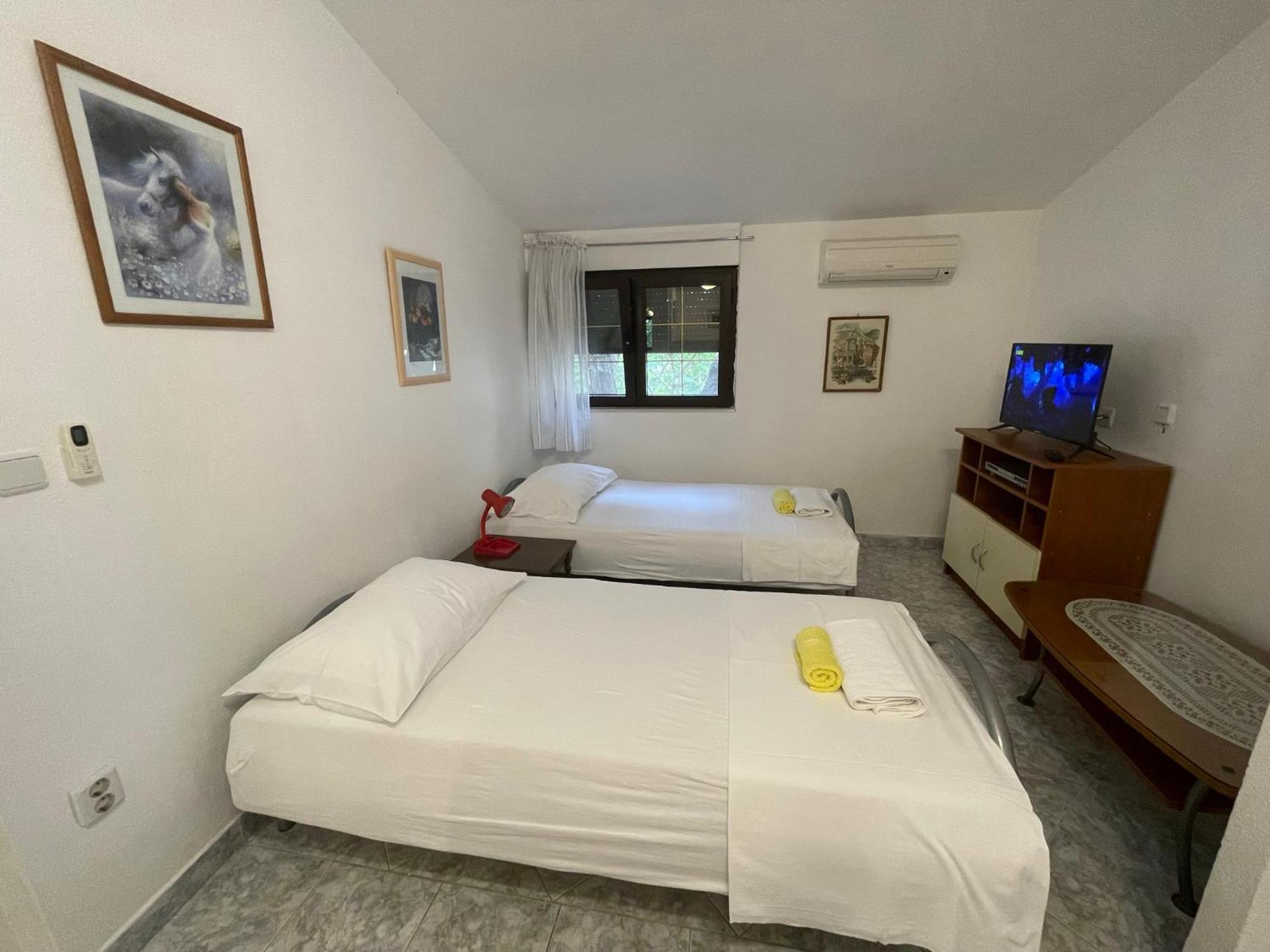 Apartment Jakasa โตรกีร์ ภายนอก รูปภาพ