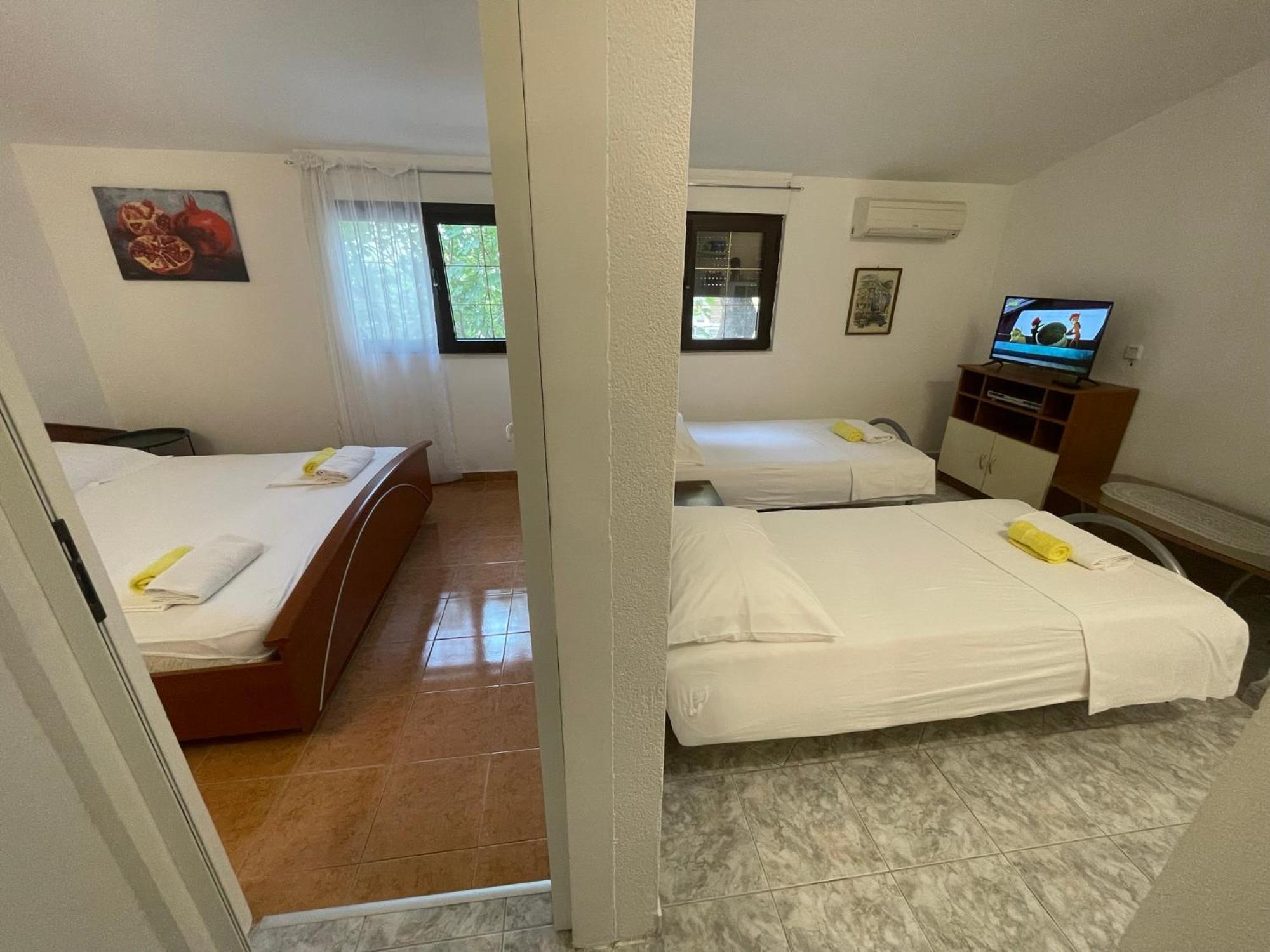 Apartment Jakasa โตรกีร์ ภายนอก รูปภาพ